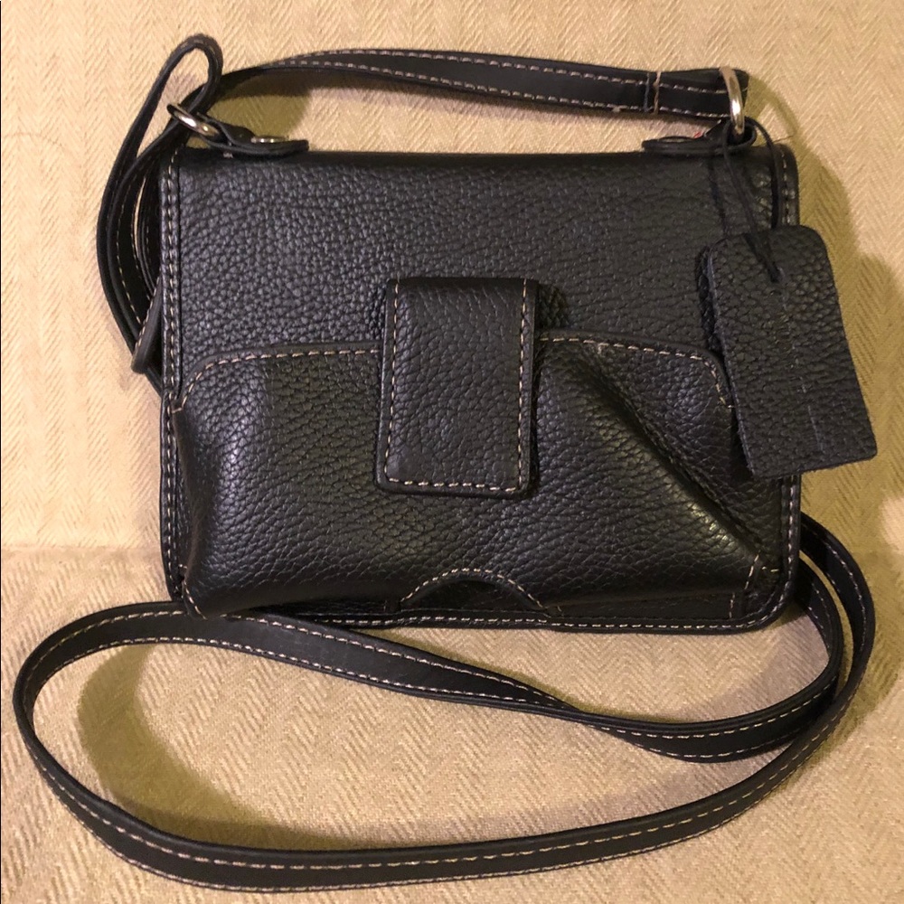 Clark cross body black wallet